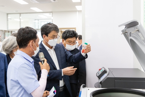 지난 27일 농산물 안전성 분석센터 개소식 개최 모습