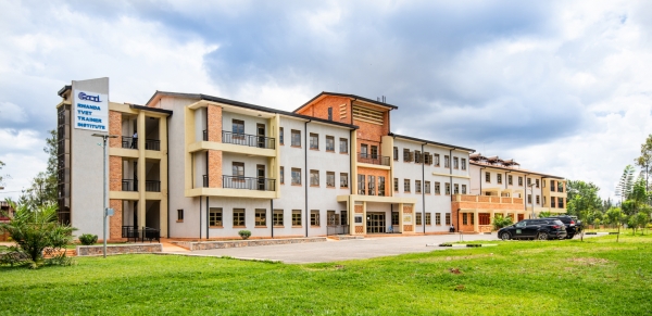 한국기술교육대학교 개도국기술이전연구소가 건립 지원한 르완다 직업기술교사훈련원   (RTTI: Rwanda TVET Trainer Institute) (사진촬영 한상무)