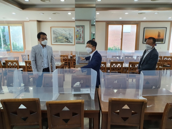 아산교육지원청, 학원 방역실태 현장 점검 모습