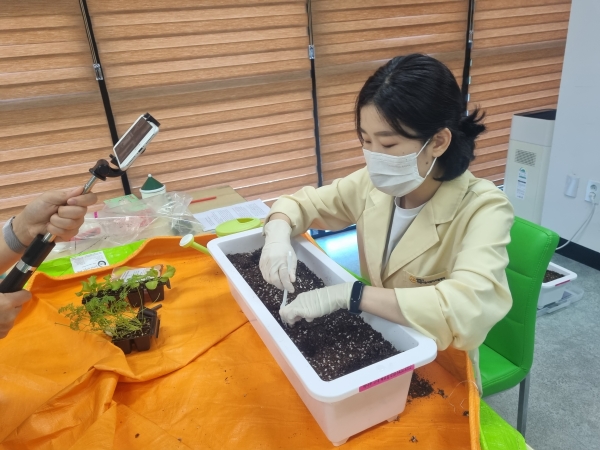 당진시어린이급식관리지원센터에서 실시한 교육 진행 모습