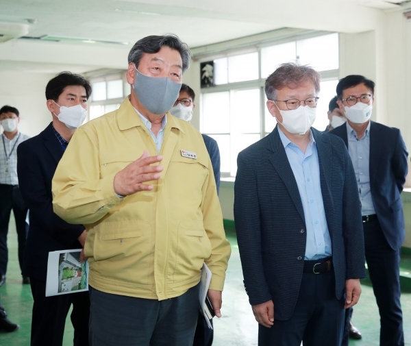 권칠승 중소벤처기업부 장관 발달장애인 특화사업장 방문