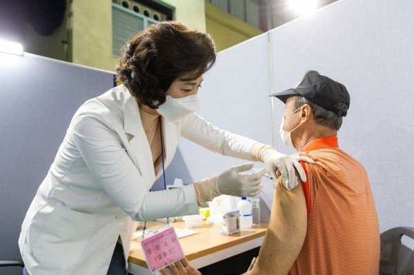 코로나백신 접종 현장 모습