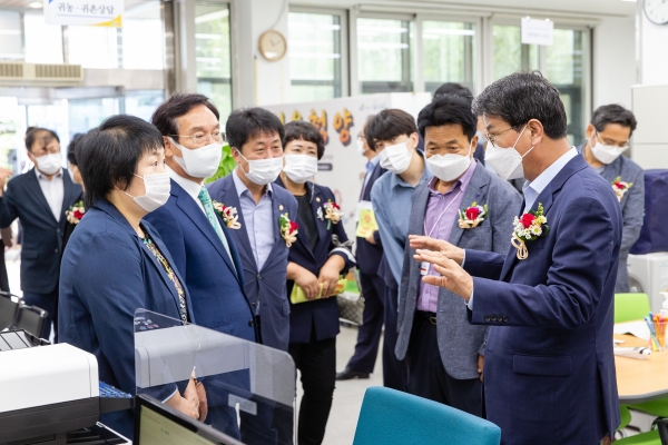 청년창업·일자리정보센터 공식 개소식 모습