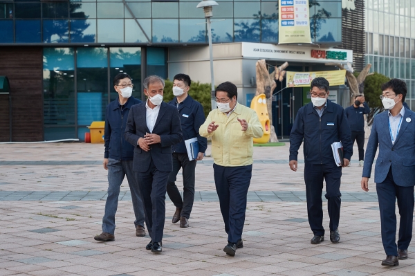 오세현 시장 시설관리공단 현장 방문 장면