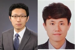 JID 우수논문상을 수상한 한밭대학교 창의융합학과 이재현(왼쪽)/이종희 교수