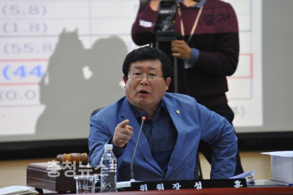 설훈 위원장(더불어민주당·경기 부천 원미을)