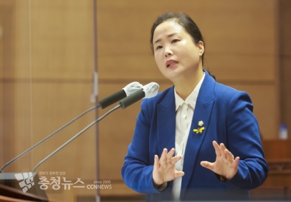 시정질문 하는 김선홍 천안시의회 의원
