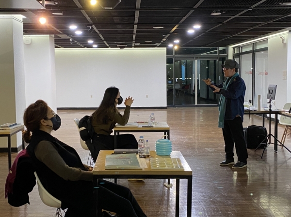 한밭대 시니어 창의교육 전문가과정 교육 장면(지난 2020년)