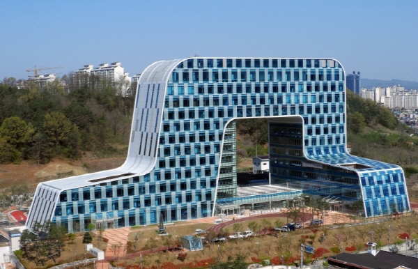 대전동구청사 전경