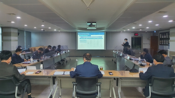 최종 연구용역 보고회 진행 장면