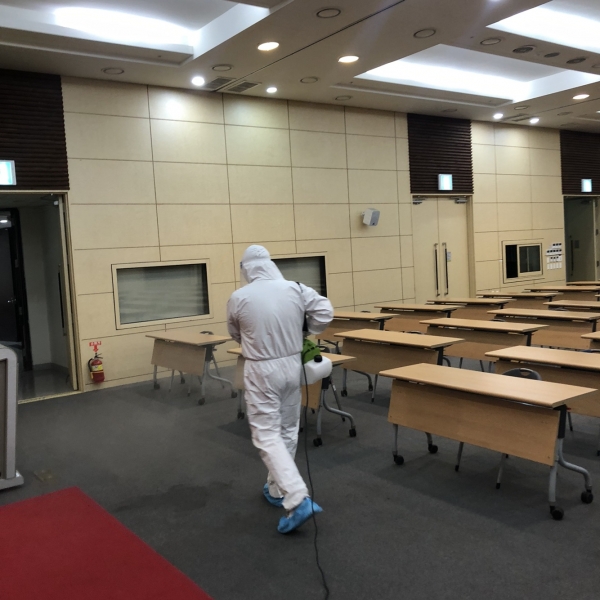 한남대 총학생회 임원 60여명 ‘안전 강의실’ 방역 봉사활동