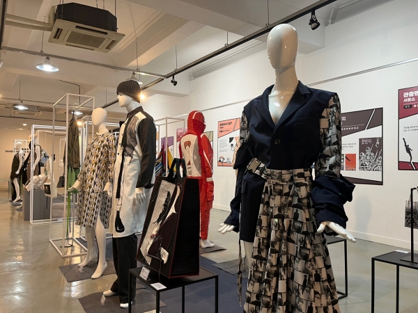 ‘웹툰, 패션과 만나다’기획 전시