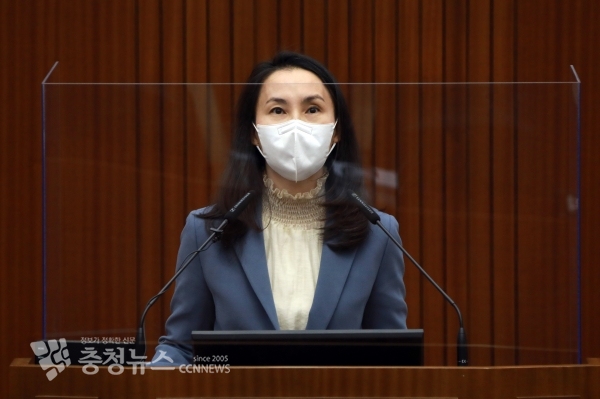 5분 발언하는 이윤희 세종시의회 의원