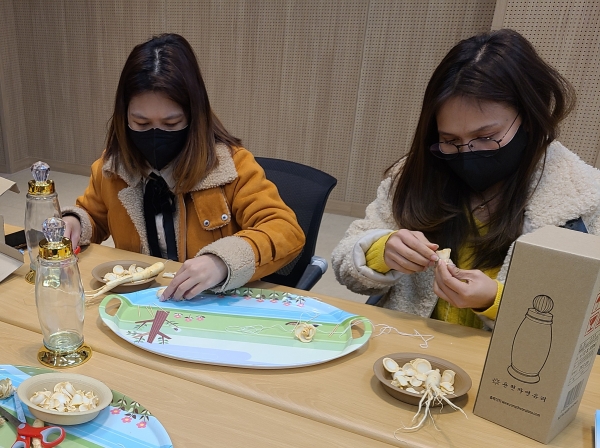 「이민여성농업인 1:1맞춤형 농업교육」을 금산군 제원면 조팝꽃피는마을에서 실시했다.