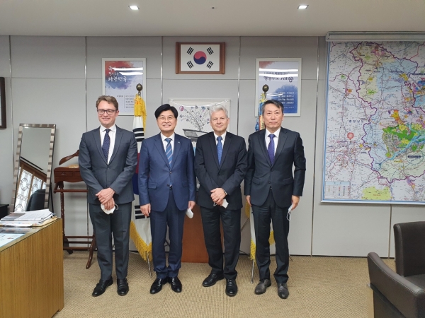 유엔해비타트는 24일 세종시를 찾아 내년에 열리는 제11회 세계도시포럼 참여를 제안했다.