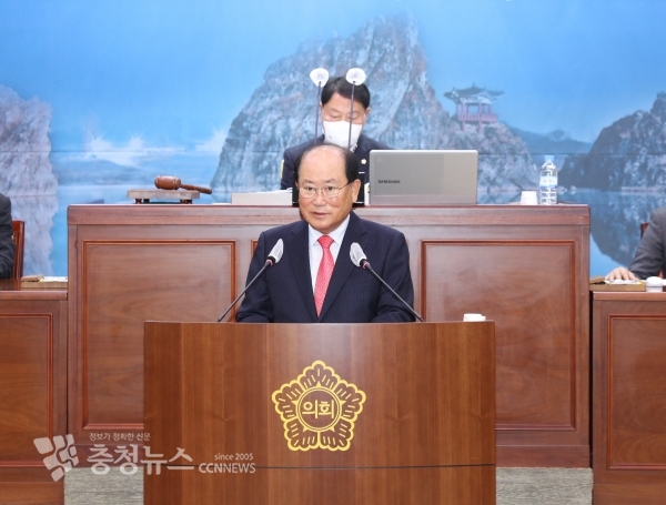 류한우 군수 시정 연설 모습(사진=단양군)