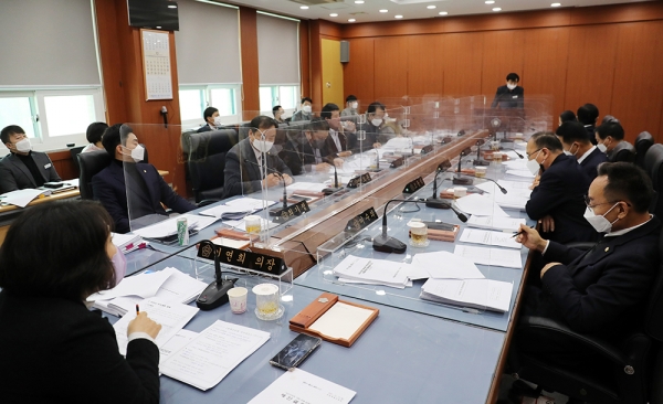 ​12월 의원정책간담회 개최 모습​