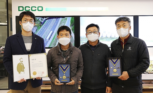 대전도시공사 헌혈왕들. 왼쪽부터 이수만차장, 이정관과장, 김경호팀장, 이홍석차장.