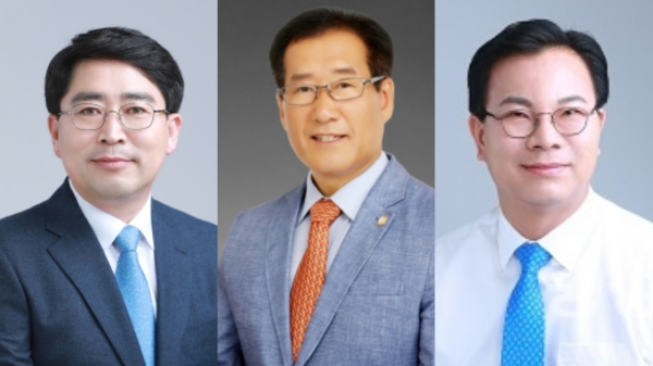 왼쪽부터 맹정호 시장, 임재관 전 의장, 한기남 전 청와대 행정관