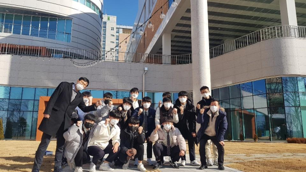 고교-대학연계 원클래스 학생 강좌 운영 후 단체사진