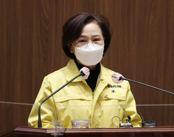 충남도의회 김연 의원이 5분발언을 하고 있다/충남도의회