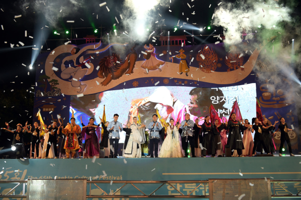 민선7기 공약 - 제65회 백제문화제개막 주제공연 사진