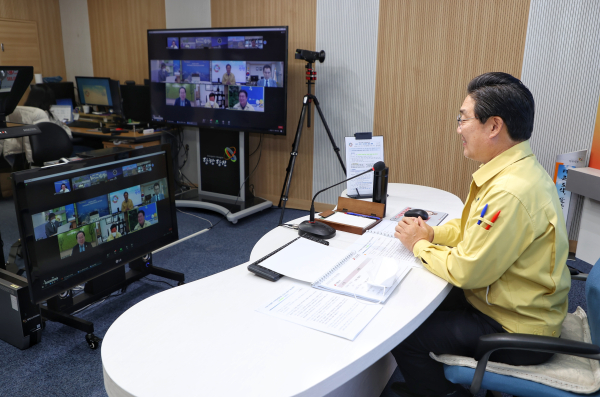 10일 기후위기대응·에너지전환지방정부협의회 온라인 정기총회에 참석 모습