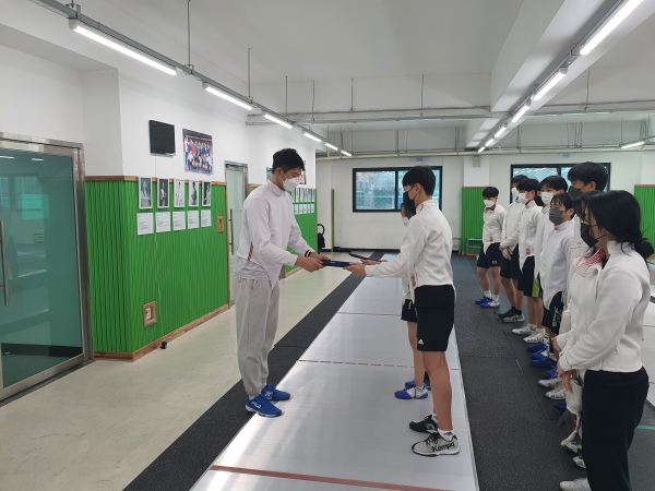 오상욱 매봉중 서약서 전달식