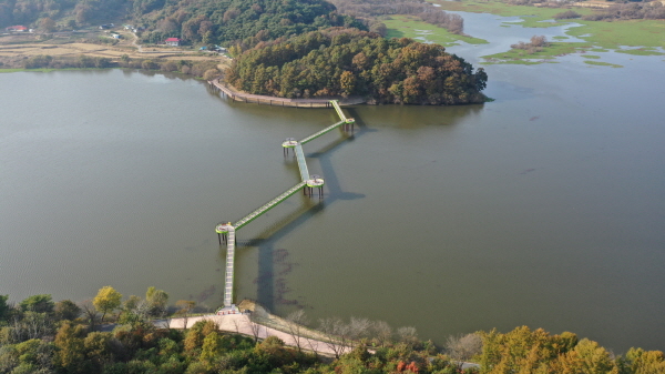 서천군 물버들 생태탐방교는 2월 21일 정식 개통했다.