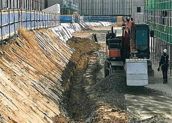 지난해 해빙기 대비 법면 다짐 작업 장면