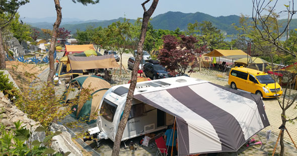 예당관광지 국민여가캠핑장