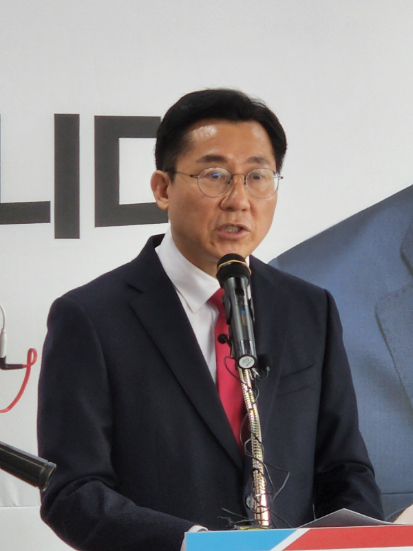 아산시장 출마를 선언하는 박경귀 위원장