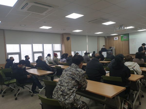 지난 외국인 계절근로자 교육실시 모습