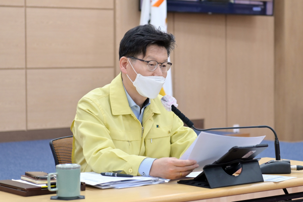 21일 시청 대백제실에서 열린 주간업무보고회 개최 모습