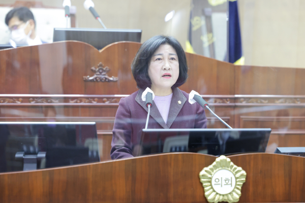 5분 발언하는 안미희 천안시의원