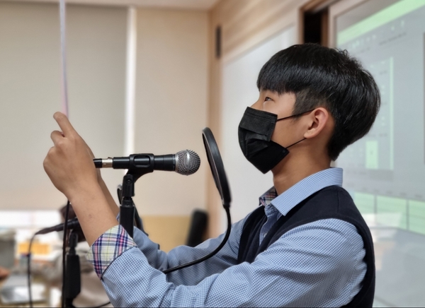 책과 함께하는 성우 & 크리에이터 체험