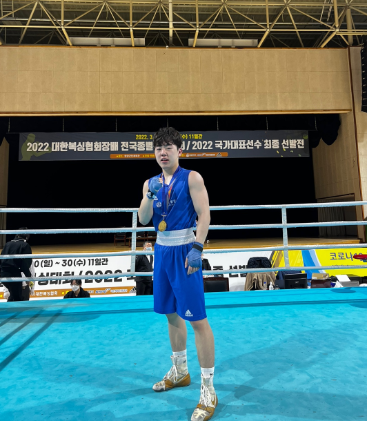 문지원 선수 금빛 기념포즈