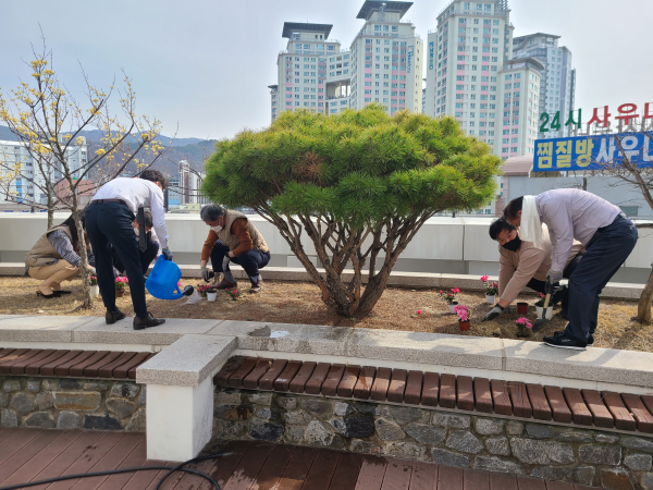 5일 ‘제77회 식목일’ 맞이 대전예술가의집 약외정원에서 식목행사
