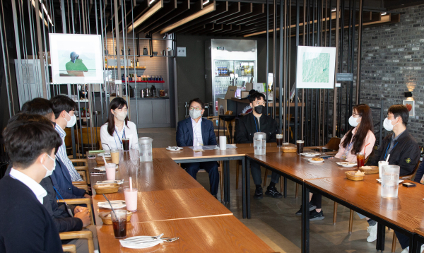 지난 4월 21일 봄%U2027 봄 토크