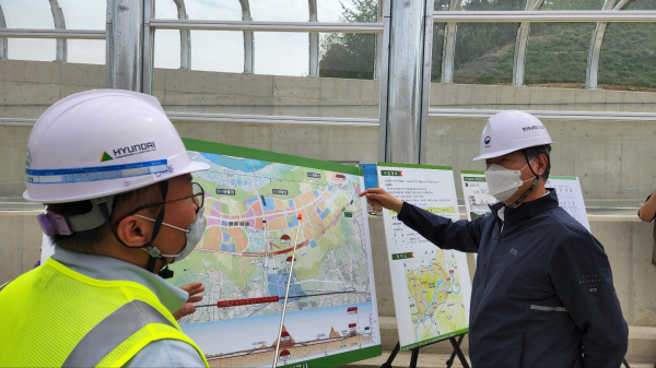 박무익 행복청장, 금빛노을교·외곽순환도로 공사 현장 점검