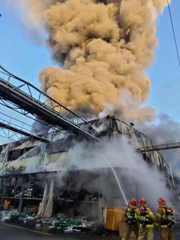 지난 1월 아산시에서 발생한 공장화재/충남소방본부 제공