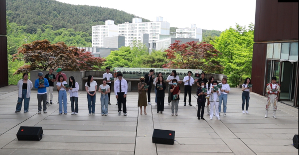 지역주민초청 버스킹 공연 모습