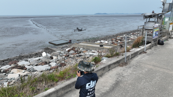 대천방조제로와 해안도로 앞 갯벌에 스마트 안전 인프라 조성