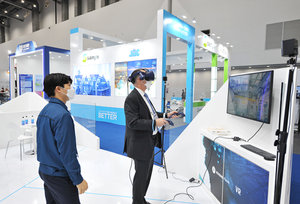 천연가스 핵심설비 가상현실(VR) 체험존 운영 사진