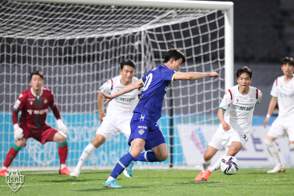 충남아산FC 경기 모습