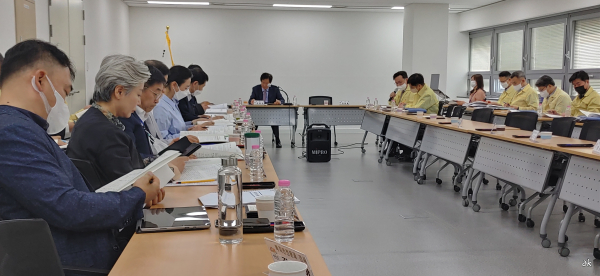 14일 도청 별관 회의실에서 힘쎈 충남 준비위원회 경제산업분과 업무보고회가 열렸다.