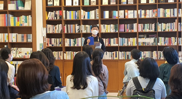 독서문학기행 「책숲 둘레길 산책」운영 모습