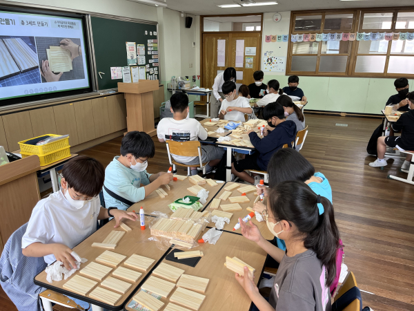 학교로 찾아가는 메이커교육 학생 체험 프로그램 운영