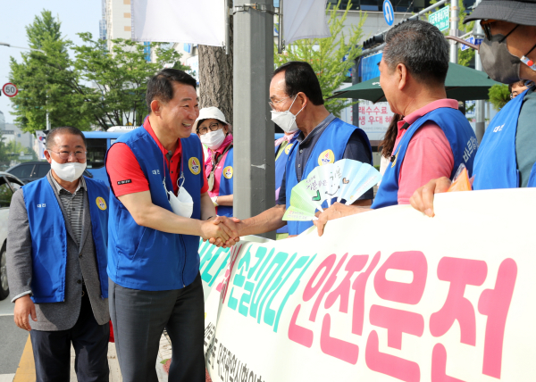 바르게살기운동 대전서구협의회 ‘준법질서 지키기 캠페인’ 장면