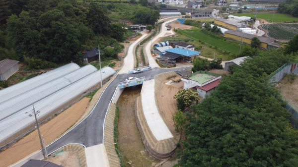 세종시는 소미소하천 정비사업을 마무리했다.